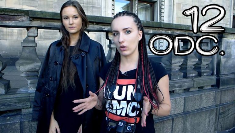 Jak pozować do zdjęć w płaszczu?